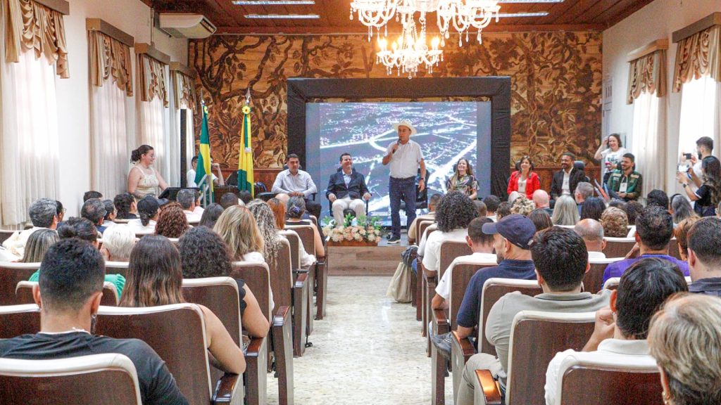 Prefeitura de Rio Branco realiza o 1º Fórum de Turismo com foco em sustentabilidade 4 79047b35 bb10 4b24 87dd 8ab68a5b2cf4 e1758225043828