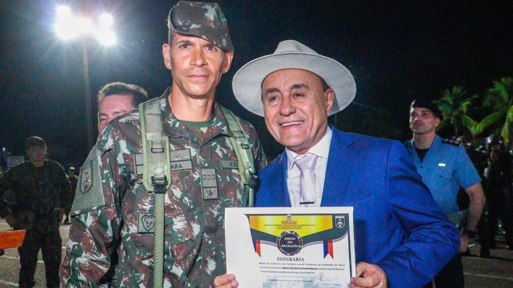 Prefeito de Rio Branco é homenageado durante os 69 anos do Batalhão de Infantaria e Selva Plácido de Castro 5 Aniversario de 69 anos do 4Bis 21 e1758326069967