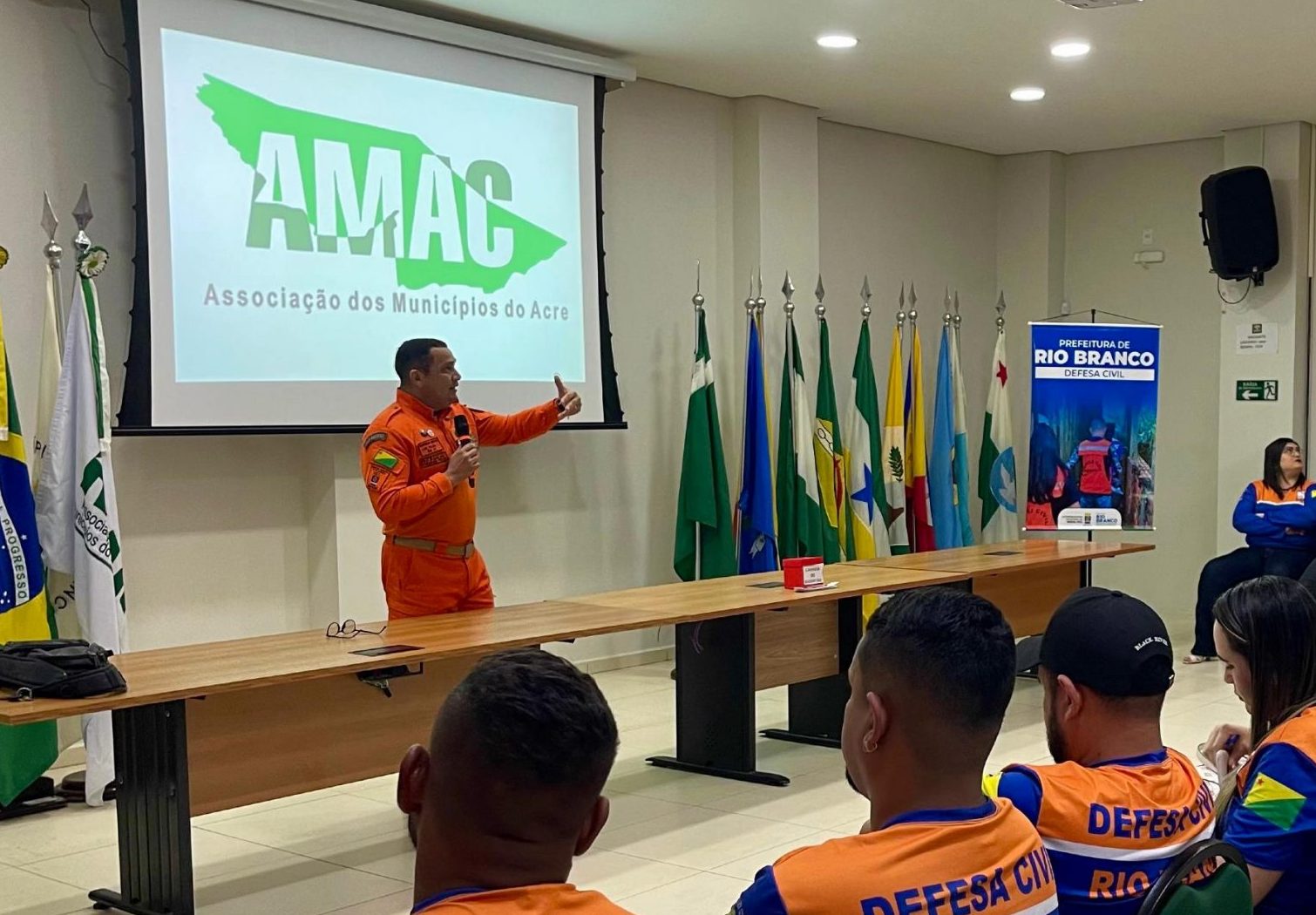 “Nosso objetivo é estarmos sempre preparados para atender às emergências e prevenir situações de risco”, comentou Falcão. (Foto: Secom)
