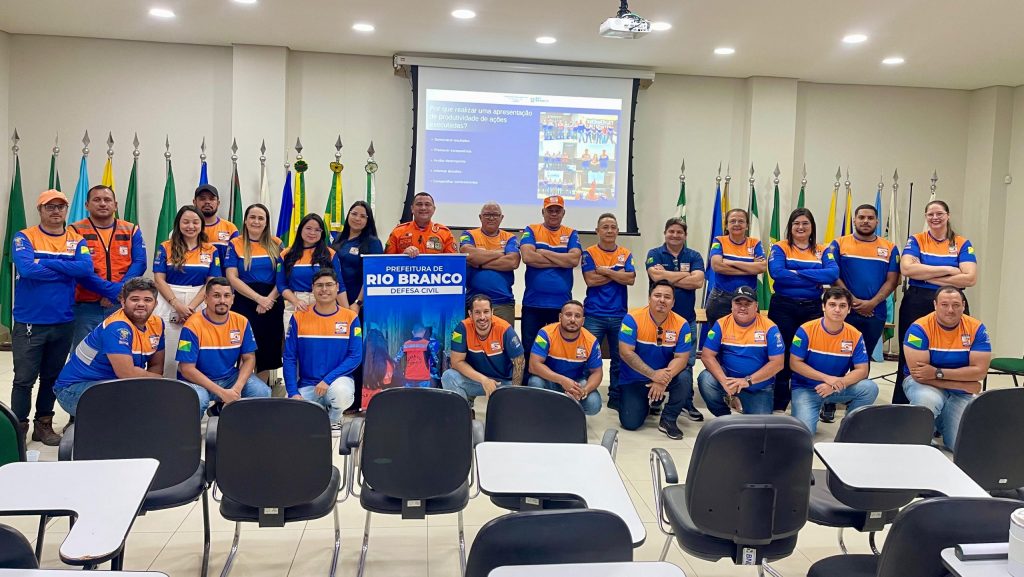 Defesa Civil Municipal apresenta resultados de produtividade em encontro com servidores 1 Comdec Resultados de produtividade 6 scaled e1756993681761