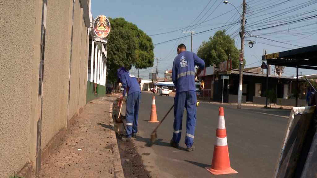 Prefeitura de Rio Branco executa obras de drenagem na Rua Rio de Janeiro 4 Drenagem na Rua Rio de Janeiro 12 e1756757137473