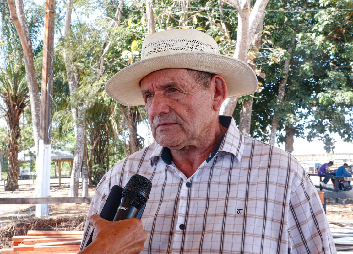 “Hoje já vemos o resultado positivo: a associação colheu milho, tem pimenta plantada, e vários outros cultivos”, destacou Eracides. (Foto: Secom)