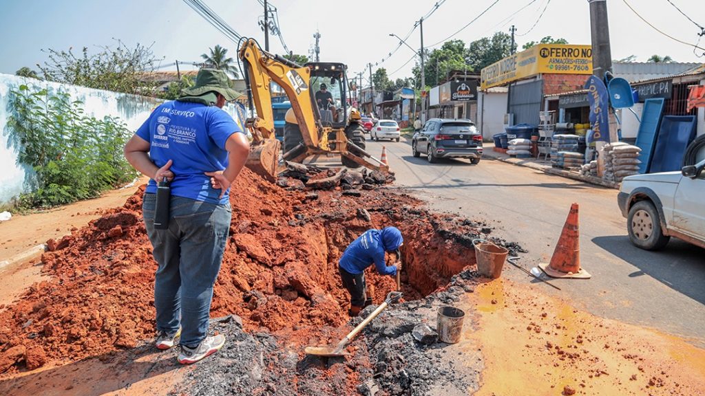 Reparo no sistema de abastecimento de água da estrada do bairro São Francisco é realizado sem interrupção no abastecimento 7 Manutencao Pontual 5 e1758058596268