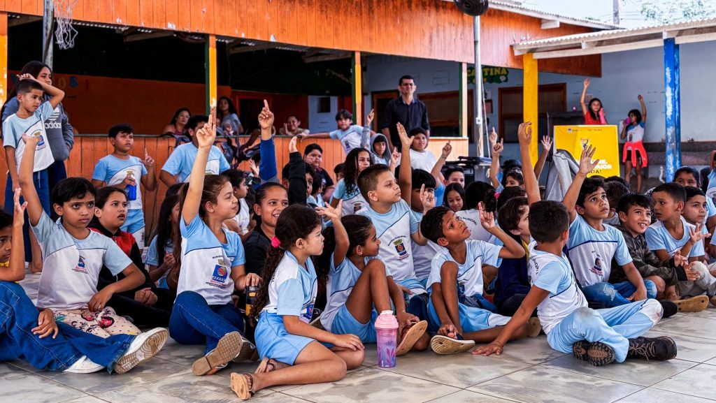 Palestra Seguranca Viaria Escola Boa Uniao 11 scaled e1757712708314