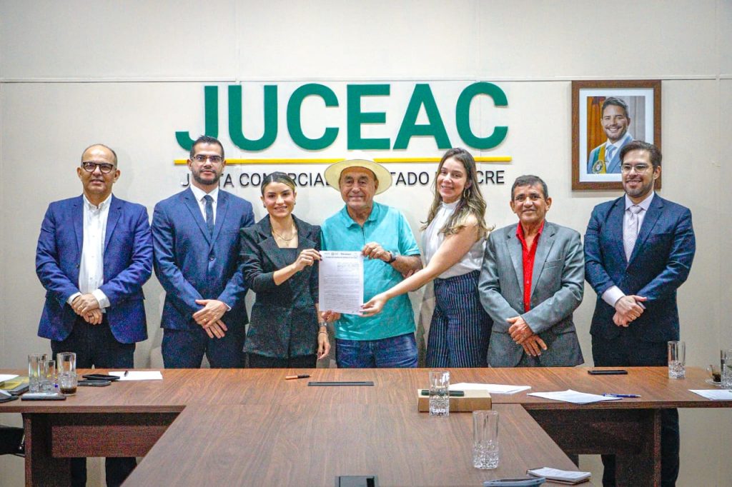 Prefeitura de Rio Branco firma parceria com Junta Comercial para fortalecer empreendedorismo 5 Renovacao do acordo de cooperacao tecnica Juceac 10