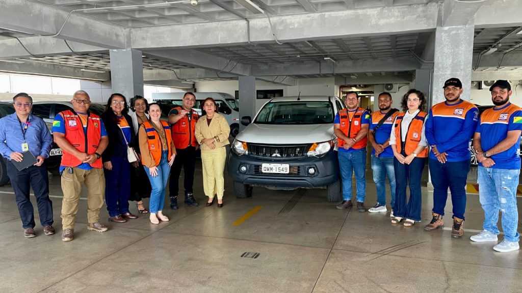 Defesa Civil Municipal recebe nova caminhonete para reforçar ações de prevenção e resposta em Rio Branco 8 452b8261 d1d3 4689 8486 5a9b1796ecff e1760715239325