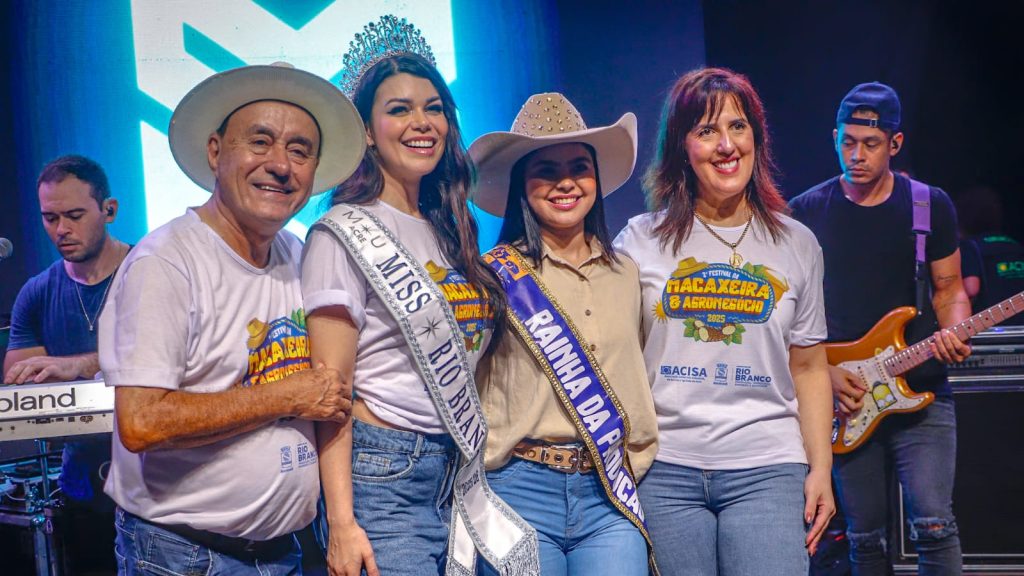 Prefeitura de Rio Branco e produtores comemoram sucesso do Festival da Macaxeira e fortalecimento da agricultura familiar 10 58f9ec45 f546 4356 881e cd9646cb5322 e1759788110149