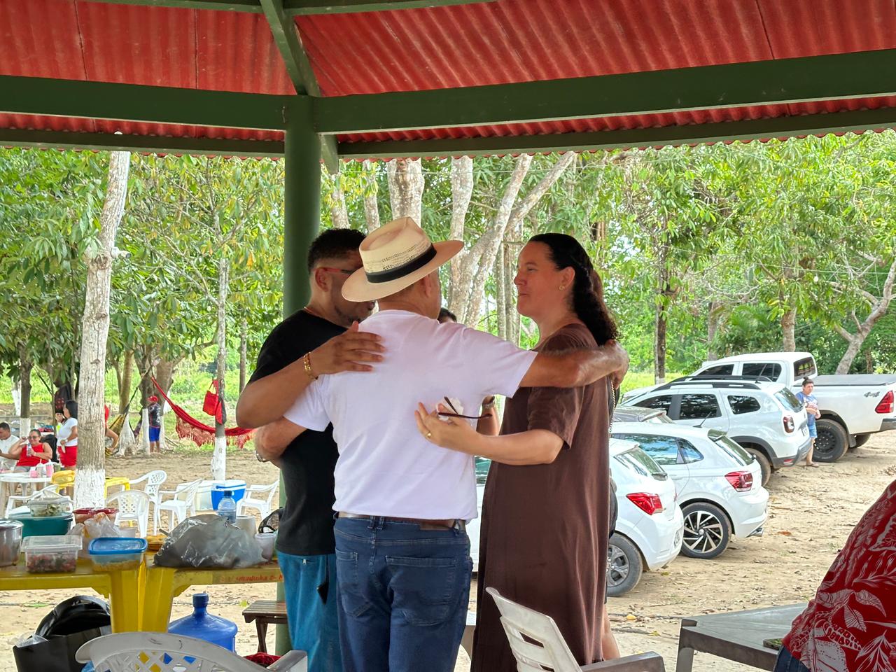 Prefeito prestigia dia de lazer da torcida mais animada do Concurso Canto Gospel realizado durante o 2º Festival da Macaxeira 3 ALMOCO TORCIDADR 26 7