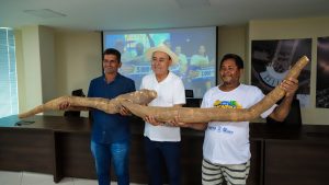 Foto do Prefeito Tião Bocalom e produtores