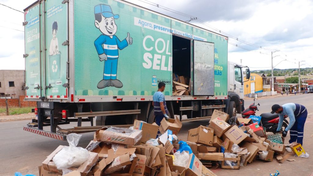 Prefeitura de Rio Branco intensifica coleta seletiva e planeja ampliar número de Ecopontos 7 Coleta Seletiva 3 e1760475416650