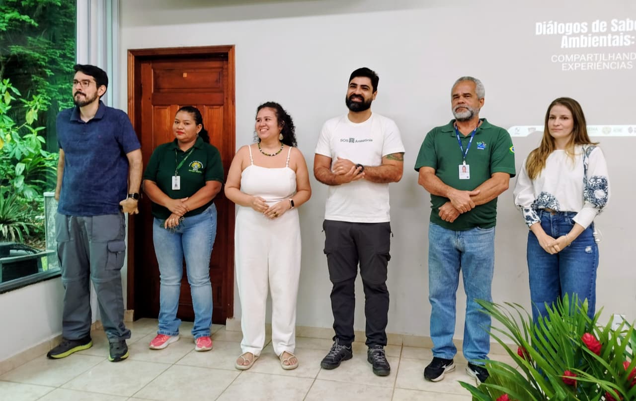 “É uma oportunidade para desenvolver mais a comunicação, aprimorar nossas competências e conhecer o trabalho de todos”, destacou Flavianne, à direita na imagem. (Foto: Secom)