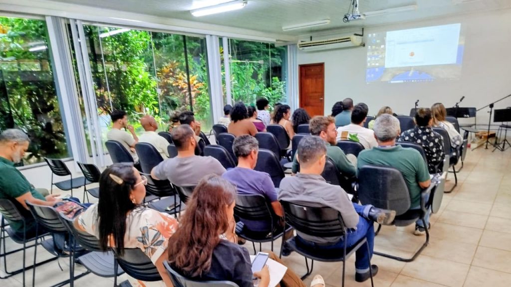 Prefeitura de Rio Branco é parceira na realização do evento “Diálogos de Saberes Ambientais” em celebração ao Dia do Educador Ambiental 3 Dialogos de Saberes Ambientais 6 e1760543478603