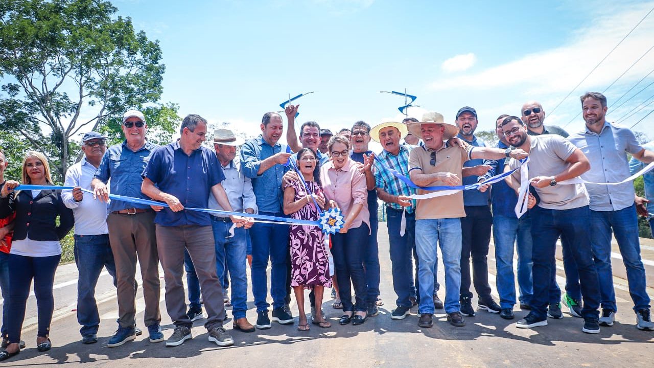 Prefeitura de Rio Branco inaugura ponte sobre o Igarapé Redenção