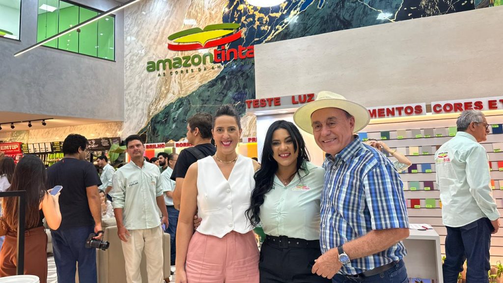 Prefeito de Rio Branco participa de inauguração da loja de varejo do grupo Amazon Tintas 7 Inauguracao amazon tintas 10 e1759336927225