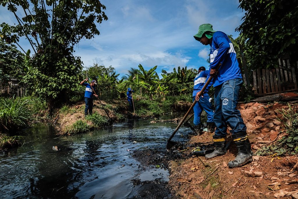 Limpeza corregos e igarapes para evitar alagamentos 8