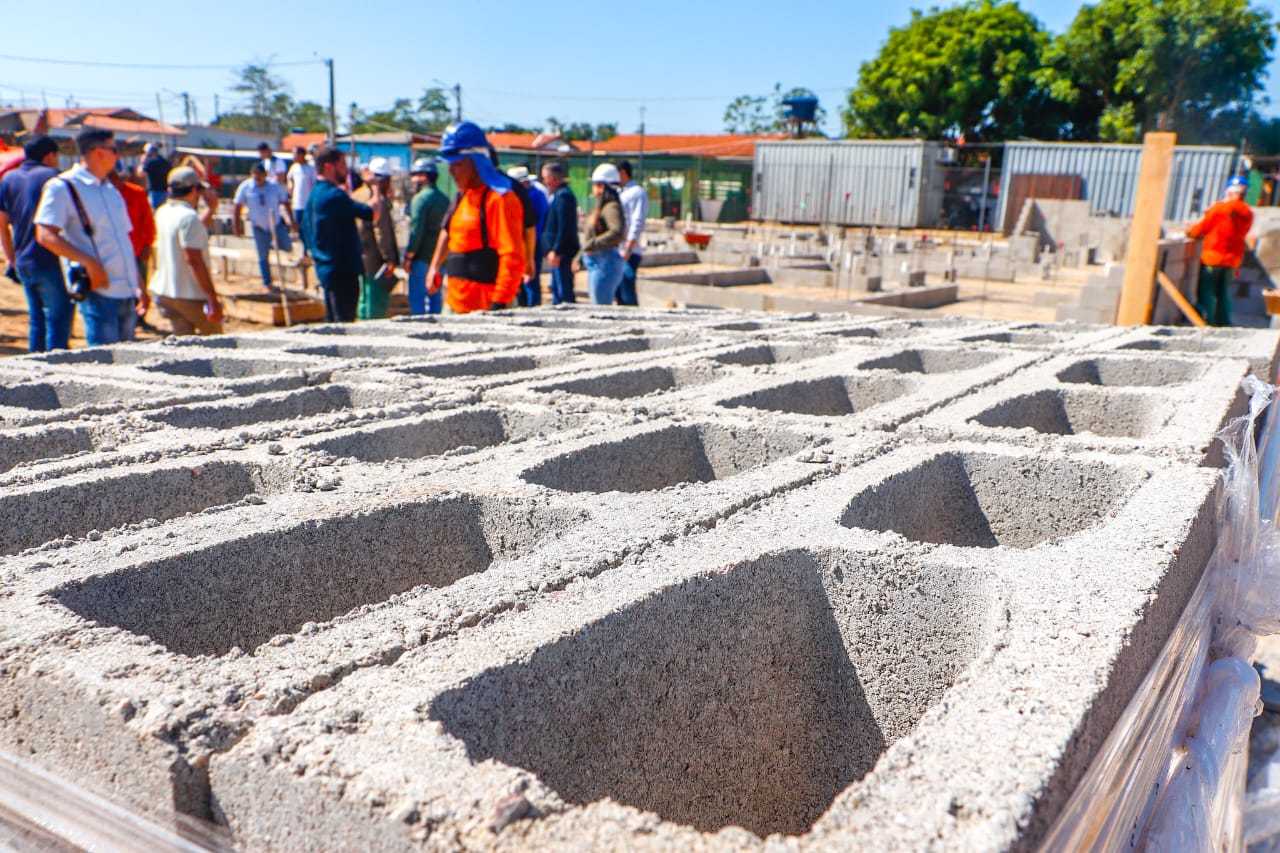 Mais de mil e oitocentas famílias em situação de vulnerabilidade social serão beneficiadas com casas populares que estão sendo construídas pela Prefeitura de Rio Branco. (Foto: Marcos Araújo/Secom)