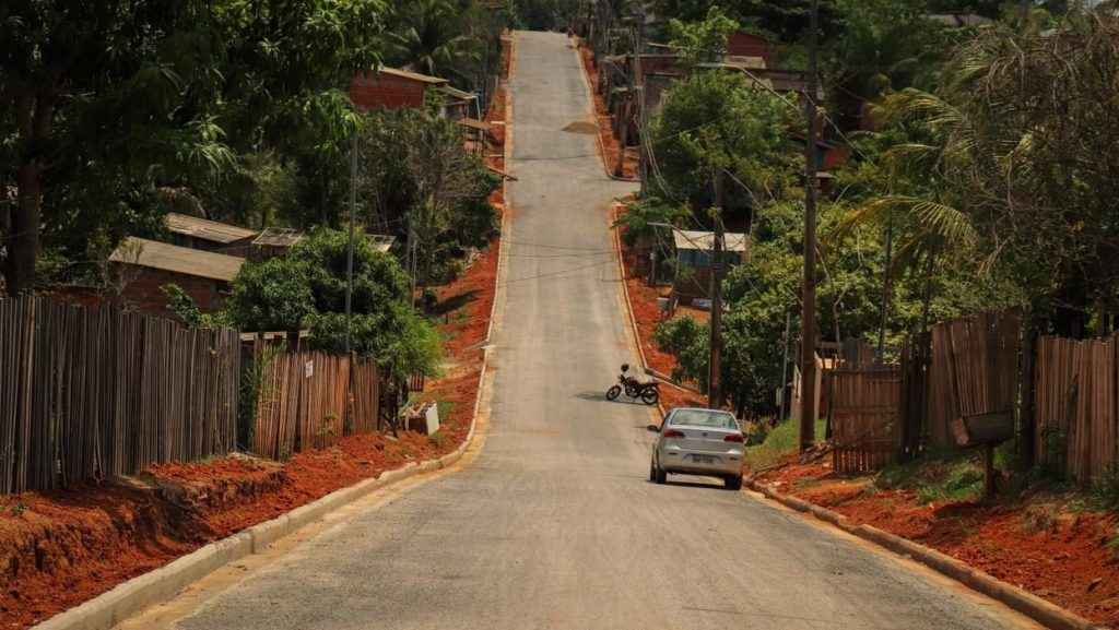 Prefeitura continua com recuperação e asfaltamento de ruas em Rio Branco 1 Recuperacao e asfaltamento de ruas 9 e1760480582454