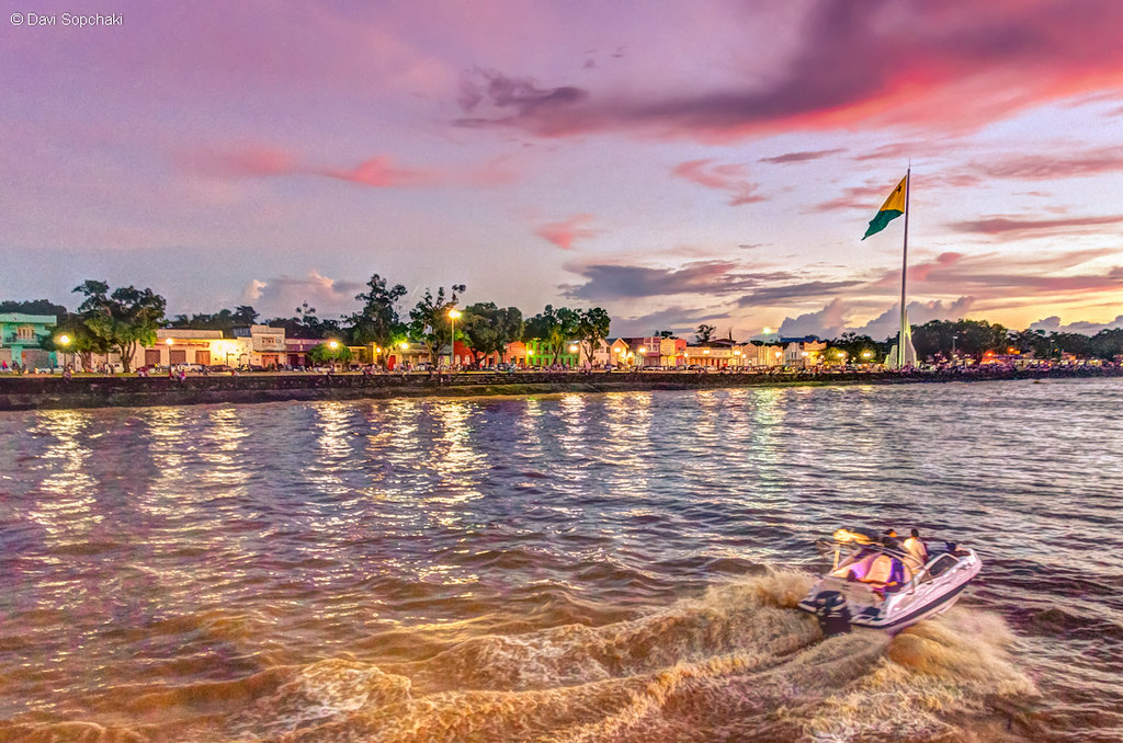 Rio Branco: coração do Acre, terra de resistência e de encantos 25 Foto do Rio Acre e Calçadão da Gameleira