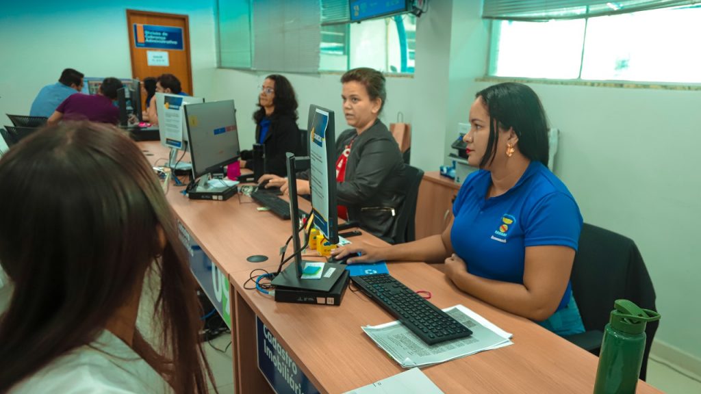 Celebrando o Dia do Servidor Público, Prefeitura de Rio Branco promove programação especial 8 Servidores PMRB 6 e1761060607110