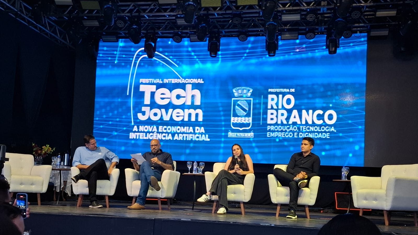 Foco no futuro: Debates aprofundados sobre inteligência artificial e tecnologia moldam a Gestão Pública no TechJovem