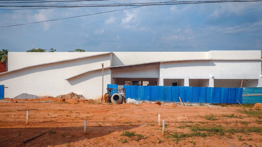 Prefeito de Rio Branco realiza visita técnica às obras da maior creche do Estado do Acre 4 VISITA CRECHE MA 23.10.25 1 e1761267989383