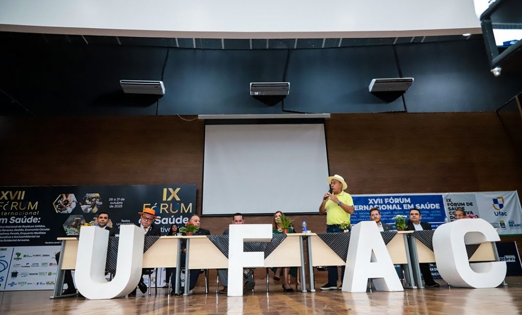 Prefeito de Rio Branco abre XVII Fórum Internacional em Saúde e debate políticas ambientais 7 XVII FORUM DE SAUDE Val 24