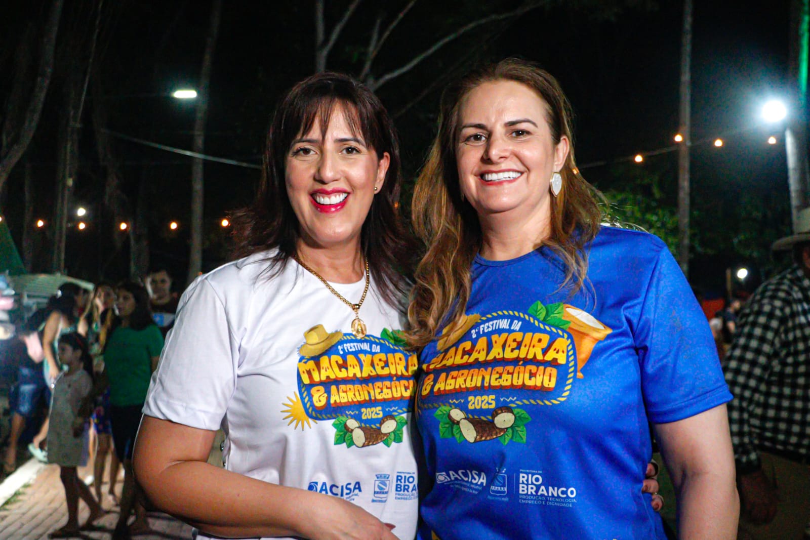Foto da primeira-dama, Kelen Bocalom e da Patrícia Dossa
