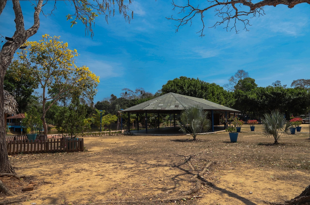 4b944da2 f604 4c2b a8cf 6af9c25cbf6b