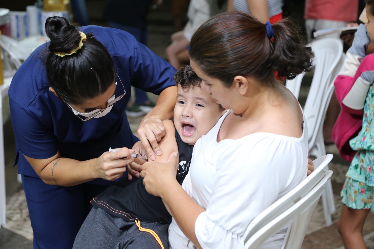 Durante ação, foram ofertadas vacinas para crianças, adolescentes e adultos em diversas unidades de saúde e pontos estratégicos distribuídos pelo município. (Foto: Val Fernandes/Secom)