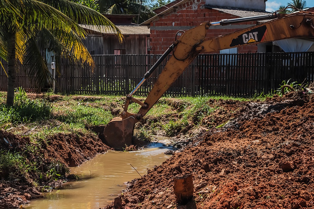 Drenagem na Baixada da Sobral 16