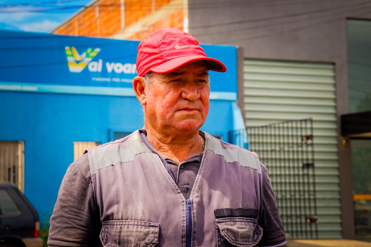 “É muito necessário fazer as duas rotatórias, no caso, esta e outra mais acima um pouco”, destacou o encarregado. (Foto: Vitória Souza/Secom)