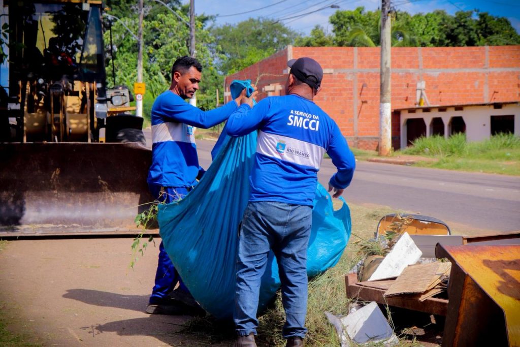 Limpeza Rua Valdomiro Lopes 11