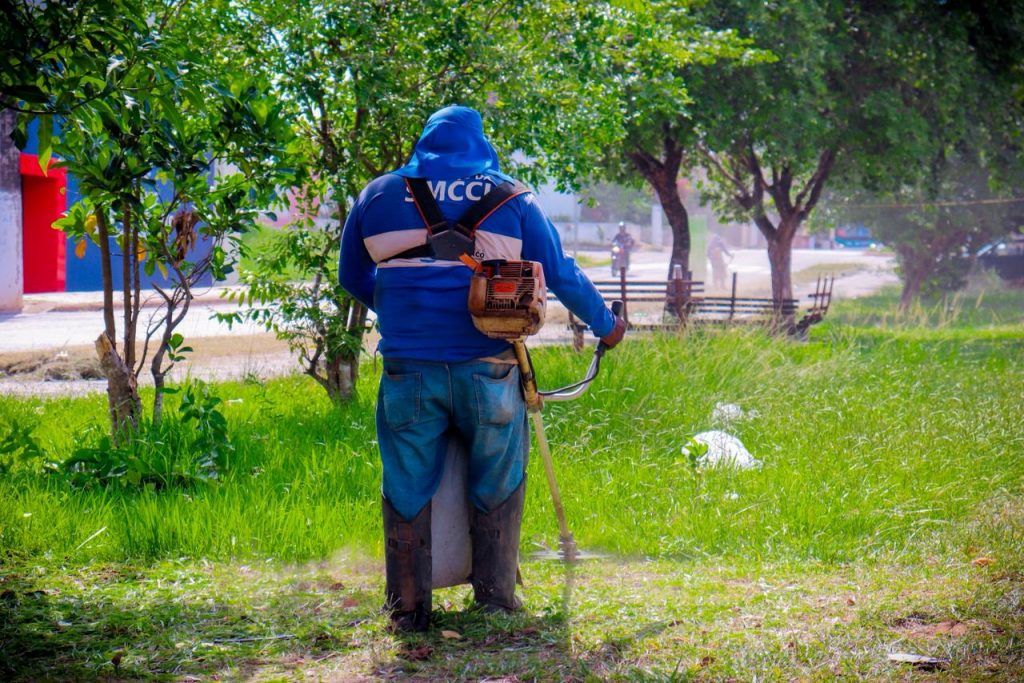 Limpeza Rua Valdomiro Lopes 13