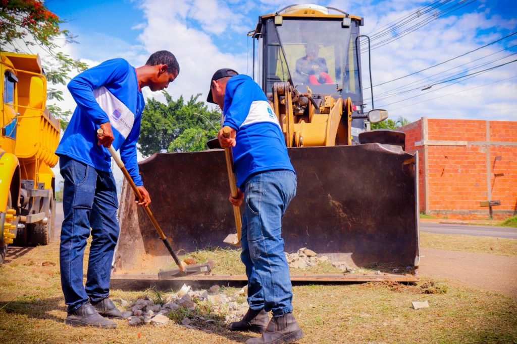 Limpeza Rua Valdomiro Lopes 15