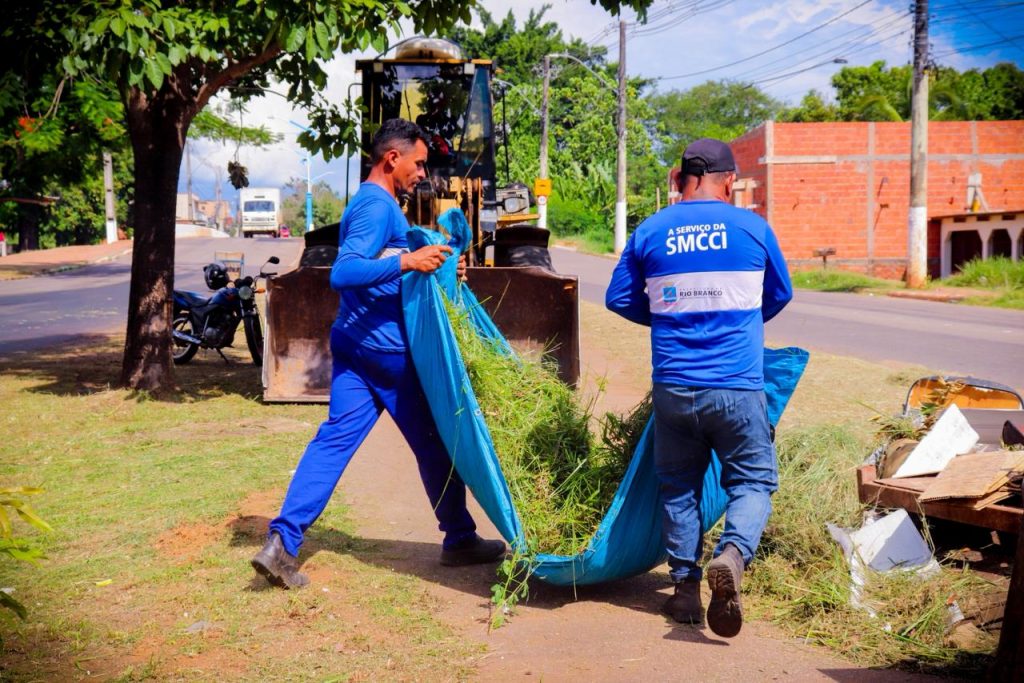 Limpeza Rua Valdomiro Lopes 3