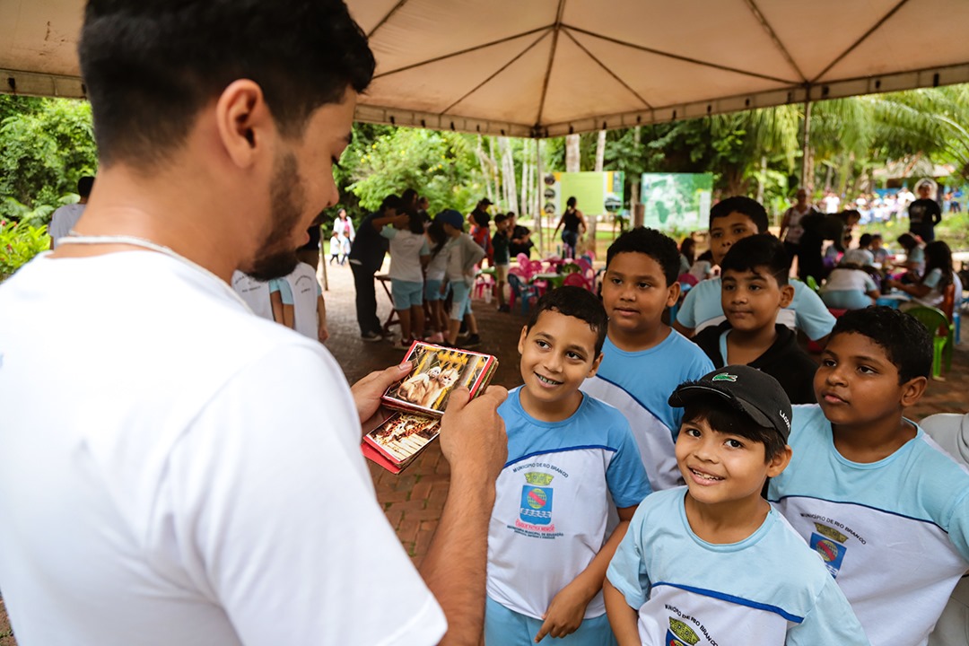 Foto de alunos da rede municipal