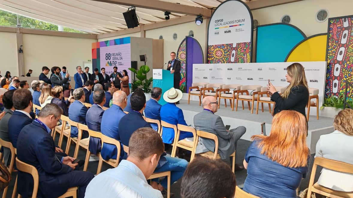 Debate foi conduzido pelo prefeito do Rio de Janeiro, Eduardo Paes, que concordou com o posicionamento do representante acreano e defendeu o fortalecimento do Poder Executivo nos três níveis de governo. (Foto: Ailton Oliveira/Secom)