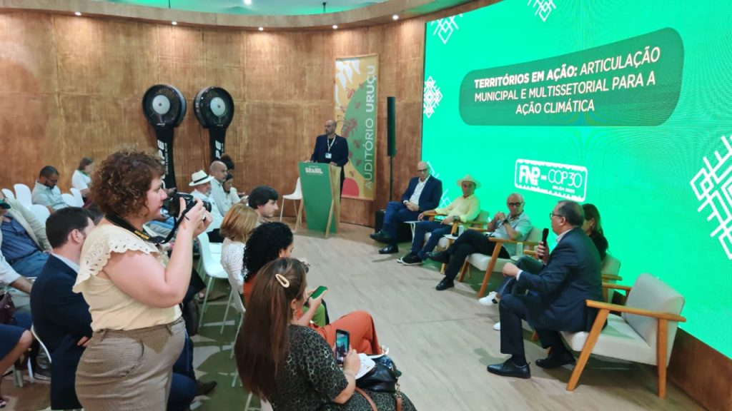 Prefeito se destaca na COP 30 5