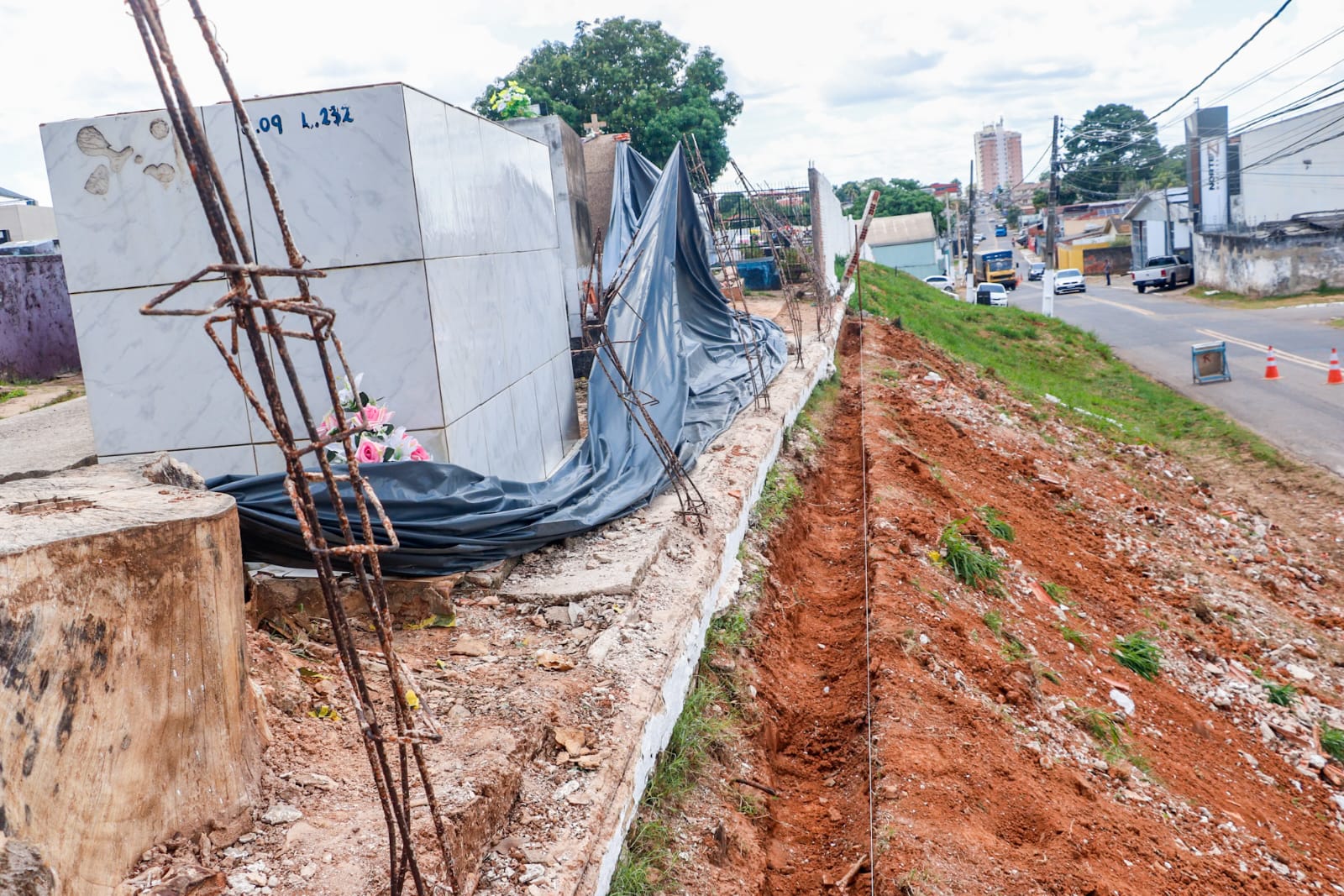 O São João Batista é um dos cemitérios mais antigos e tradicionais da capital acreana, sendo o único localizado na região central da cidade. (Foto: Marcos Araújo/Secom)