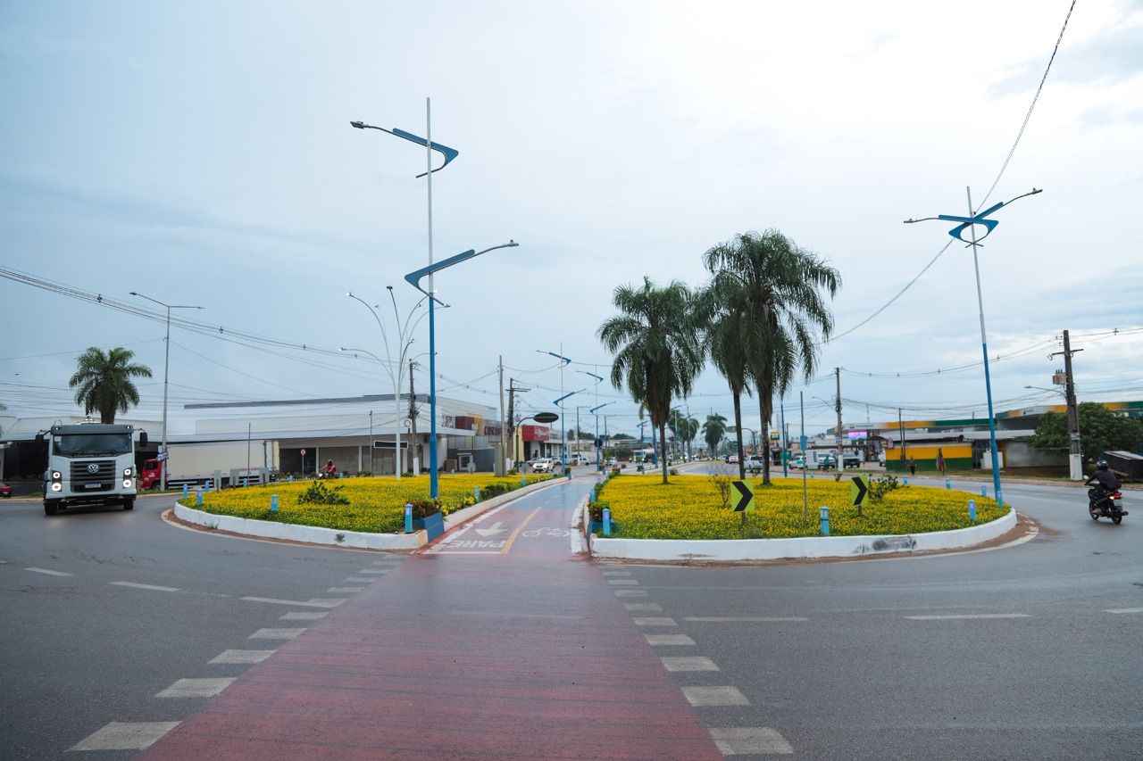 Projeto paisagistico da Prefeitura de Rio Branco leva beleza e cores para as ruas da capital 13