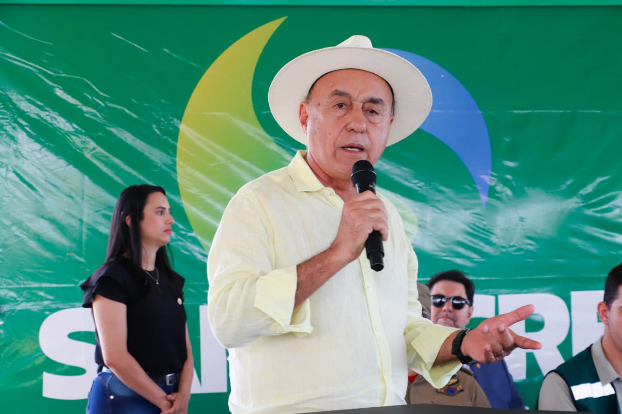 “O Saerb vai poder fazer algumas adequações para praticamente dobrar a capacidade de produção”, ressaltou o prefeito. (Foto: Marcos Araújo/Secom)