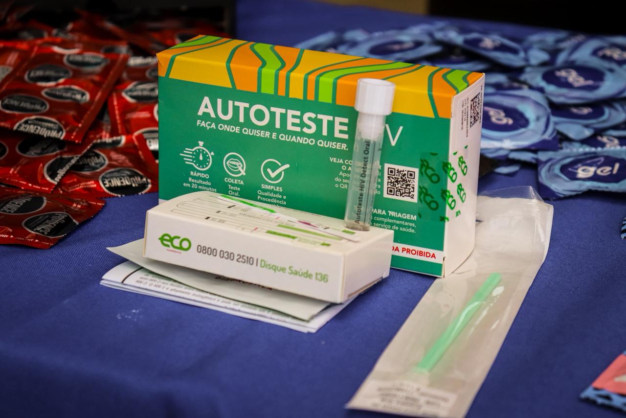 População teve acesso a serviços como testagem rápida, orientações de prevenção combinada, distribuição de insumos de proteção, aferição de pressão, teste de glicemia e práticas integrativas de saúde. (Foto: Val Fernandes/Secom)
