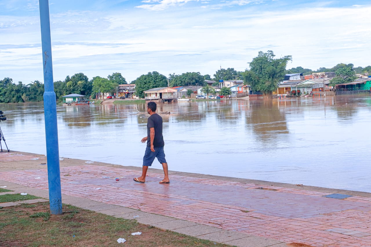Compromisso no atendimento as vitimas da enchente 6