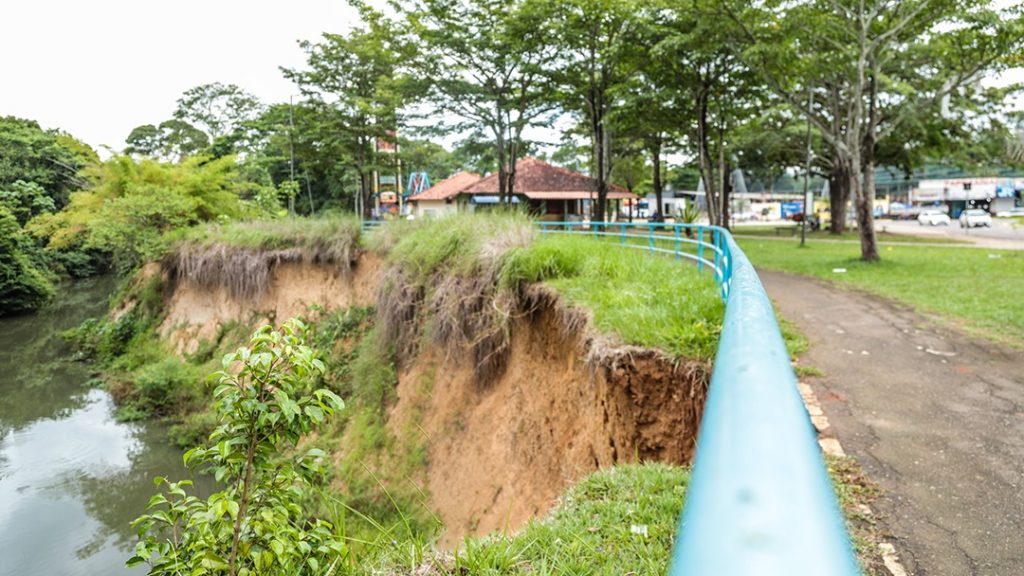Desbarrancamento Igarape Sao Francisco 3 e1764795907917