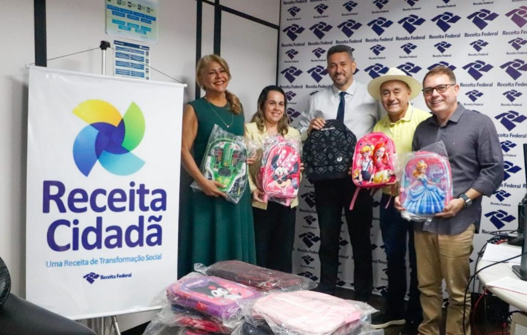 Prefeitura de Rio Branco recebe mais de 700 mochilas escolares doadas pela Receita Federal 2 Doacao de Mochilas Fotos Marcos Araujo 8 1 e1766002649959