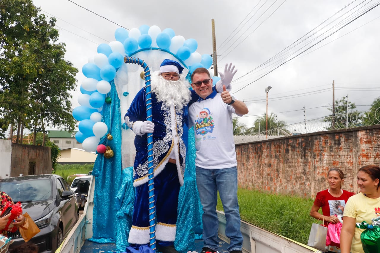 Foto do Papai Noel com o Alysson Bestene