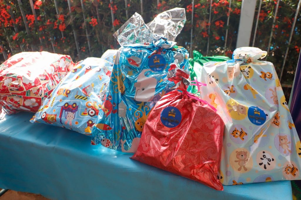 ENTREGA PRESENTES MA19 5