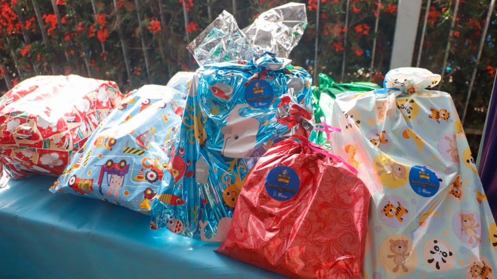 ENTREGA PRESENTES MA19 5 e1766417319661