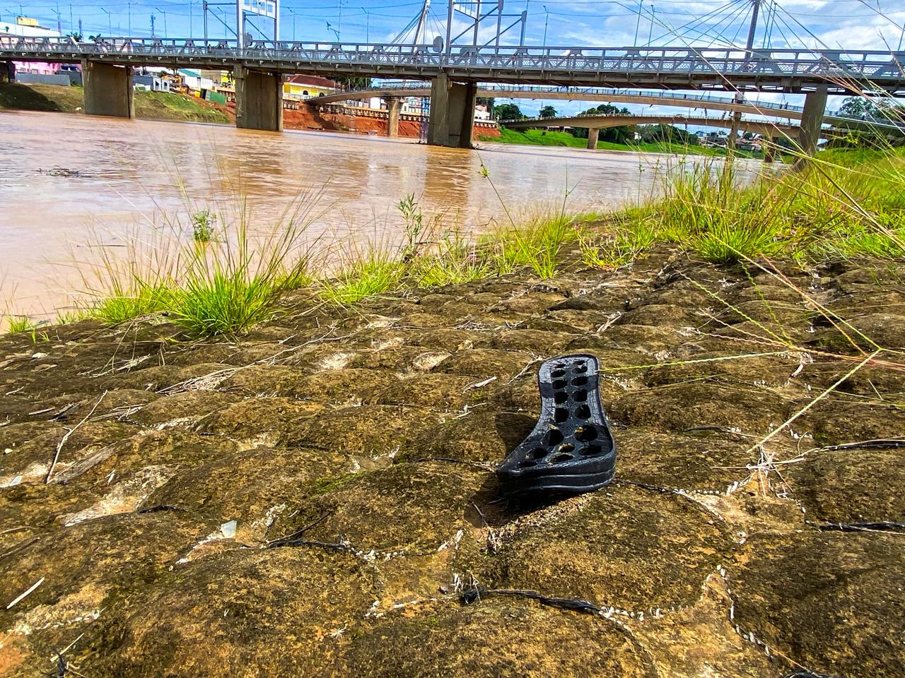 Foto da margem do Rio Acre