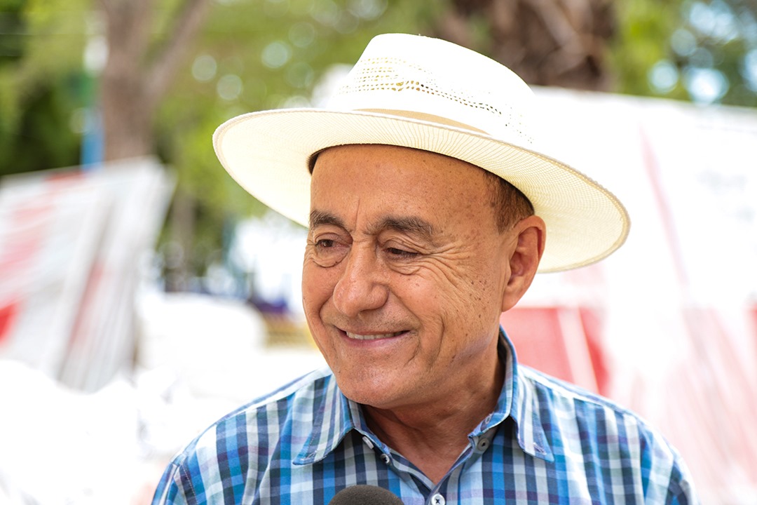 “Este será um Natal tecnológico. Já podemos afirmar isso vendo a montagem da estrutura”, disse o prefeito. (Foto: Val Fernandes/Secom)